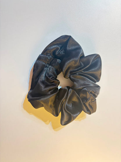 2 Scrunchies