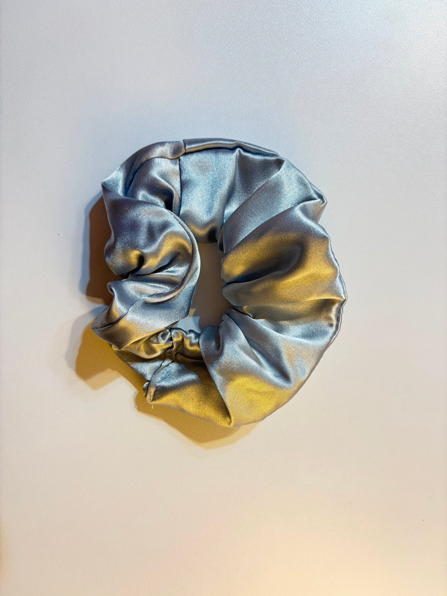 2 Scrunchies